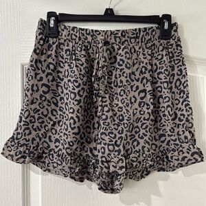 American Eagle‎ Leopard Print Flowy Shorts